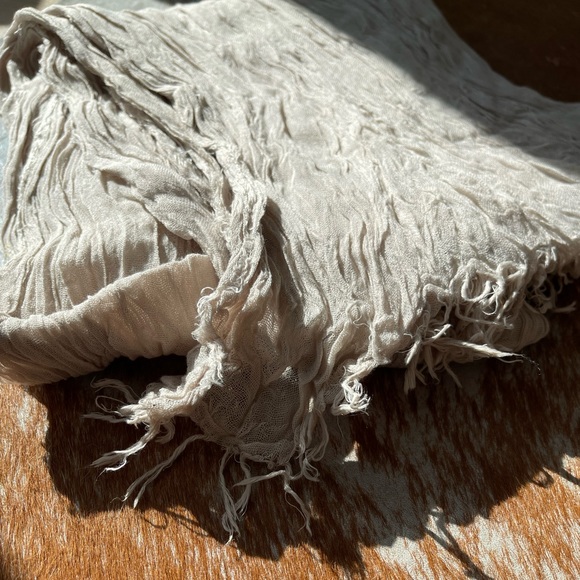 TILO Scarves super soft crinkle scarf! Affordable luxe. - Picture 9 of 12